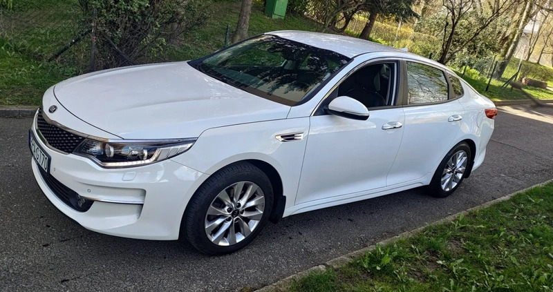 Kia Optima cena 36850 przebieg: 297000, rok produkcji 2016 z Warszawa małe 742